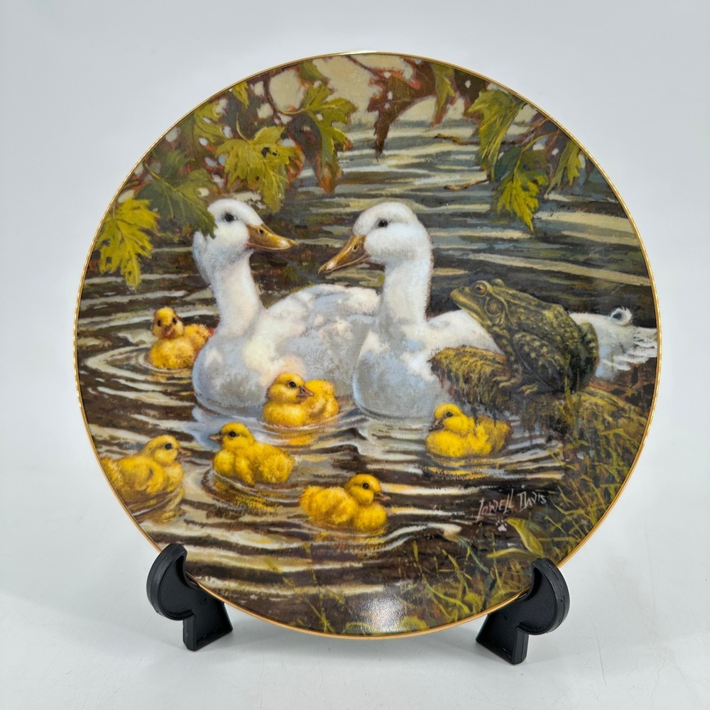 Lowell Davis Bustin with Pride Signed Limited Edition Schmid 1981 Duck Plate